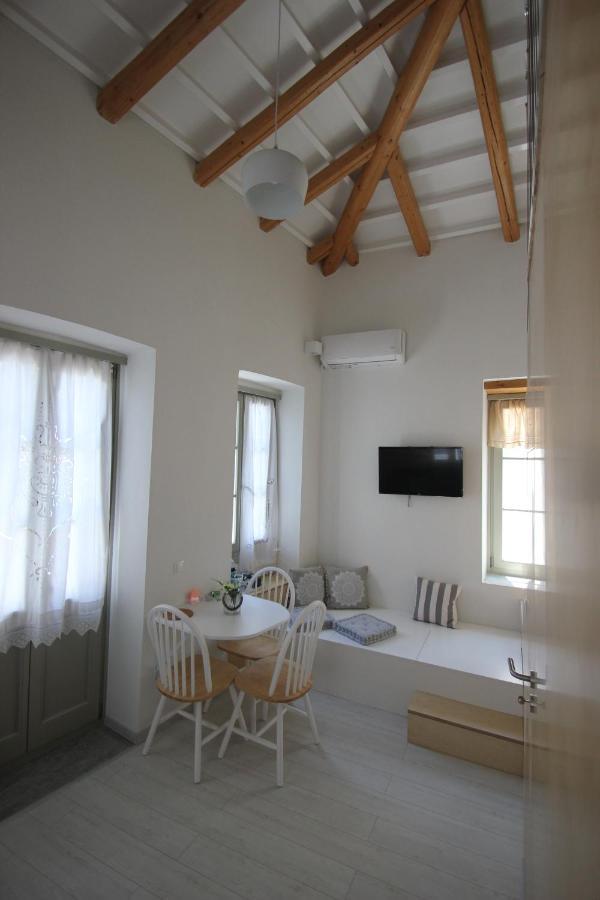 L Anima Boutique Suites Skiathos Town Exterior photo