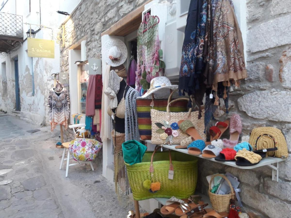 L Anima Boutique Suites Skiathos Town Exterior photo