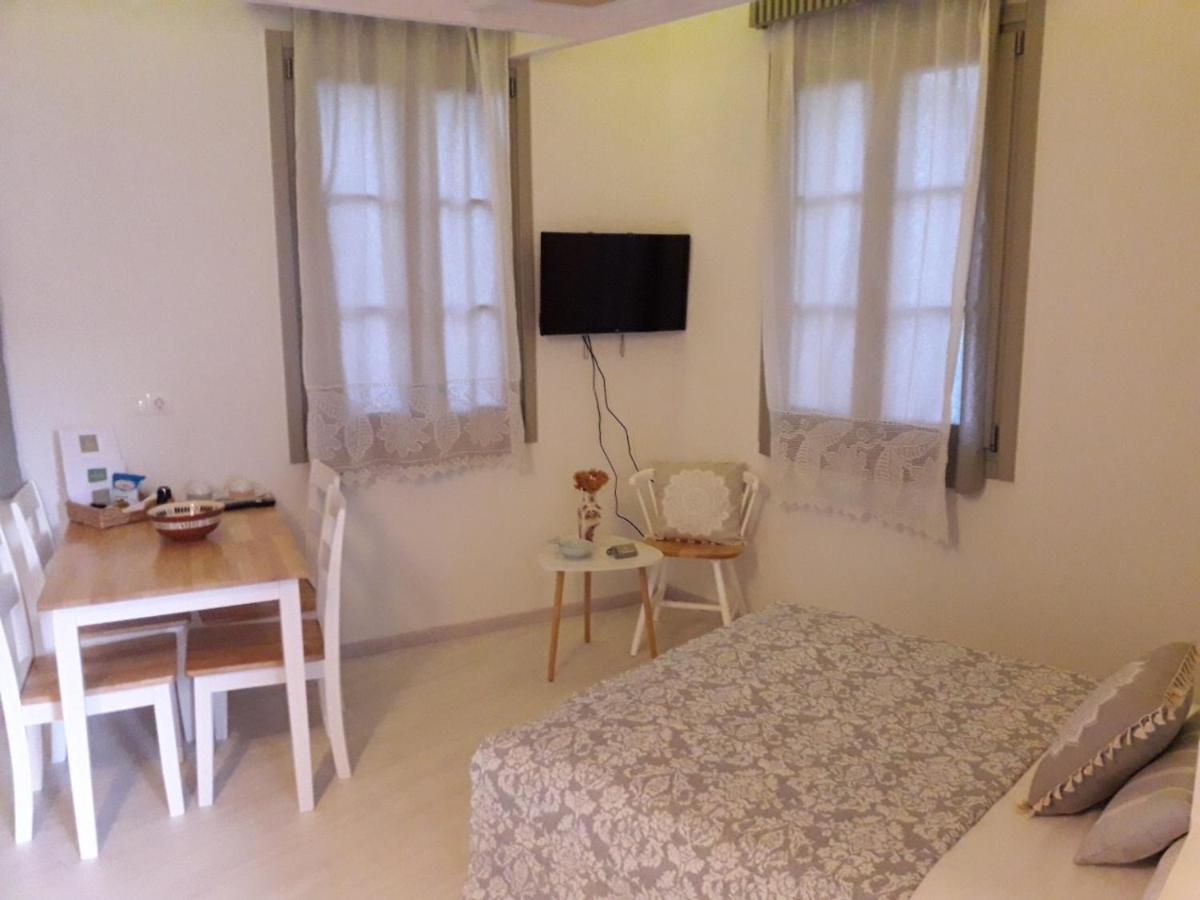L Anima Boutique Suites Skiathos Town Exterior photo