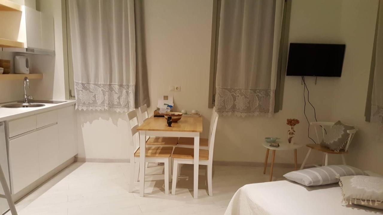 L Anima Boutique Suites Skiathos Town Exterior photo